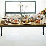 ホテル Alley Boutique And
