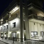 ホテル Alley Boutique And