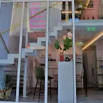 Alley Boutique And 4* アルゴストリオン