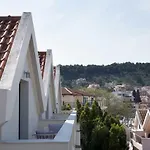 Alley Boutique And ホテル アルゴストリオン