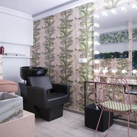 Alley Boutique And 阿尔戈斯托利翁