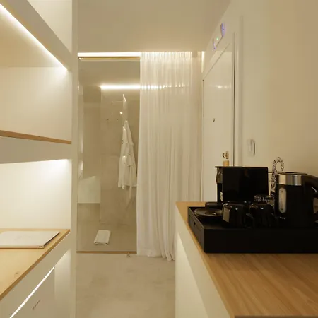 Alley Boutique And 阿尔戈斯托利翁