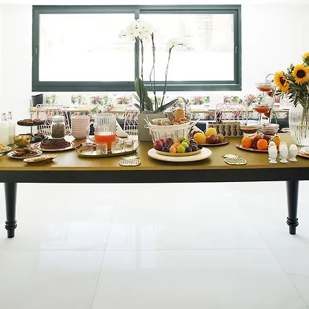 Hotel Alley Boutique And