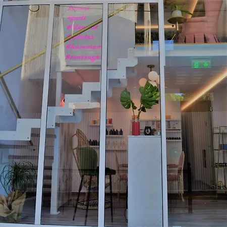 Alley Boutique And 4* 阿尔戈斯托利翁