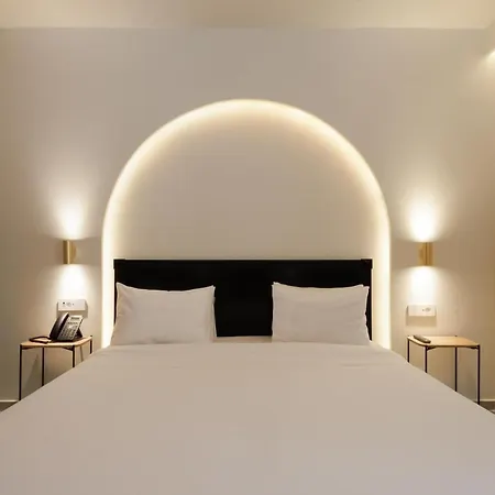 Alley Boutique And 4*
