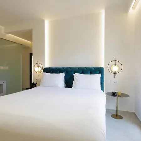 Hotel Alley Boutique And